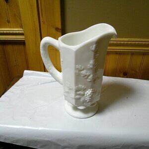 WESTMORELAND VTG ELEGANT 9 IN FOOTED PITCHER PANELED GRAPE MILKGLASS